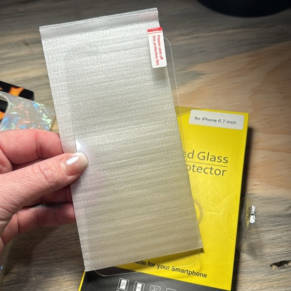 iPhone 13 Pro Max JETech tempered glass screen protector - Picture 3 of 3